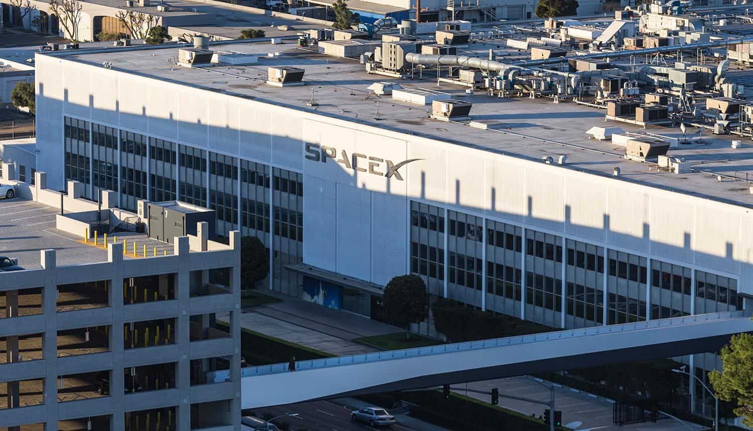 SPACEX building front showing how DoppelPaymer ransomware hit major U.S. parts supplier