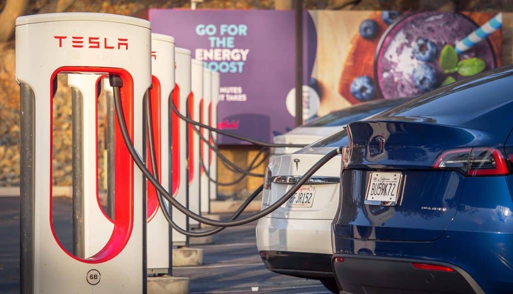 Digital Joyriding Teenager Hacks Third Party Software in Tesla Cars