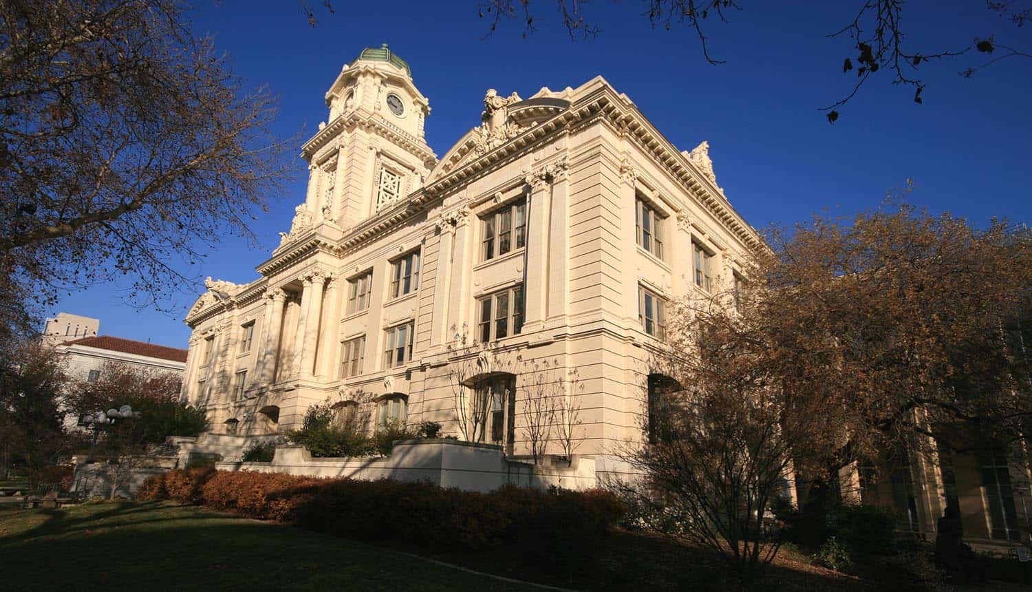 Sacramento city hall showing AI safety law