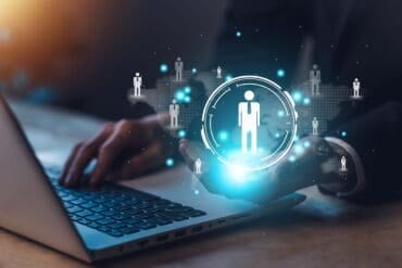 People icons showing Chinese espionage through LinkedIn recruitment